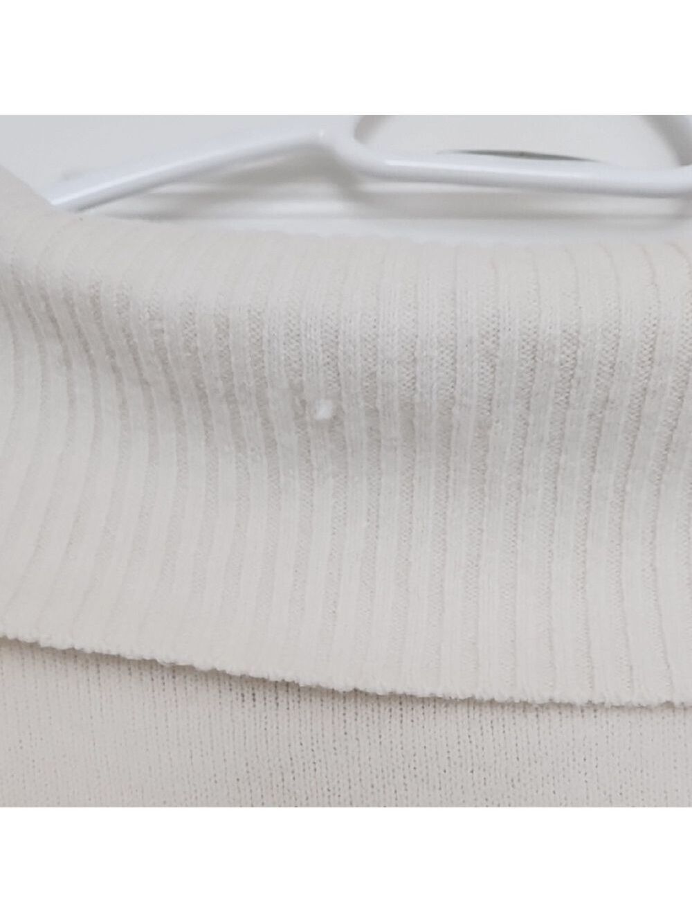 Elegant Cream Off-Shoulder Sweater - Picture 6 of 8